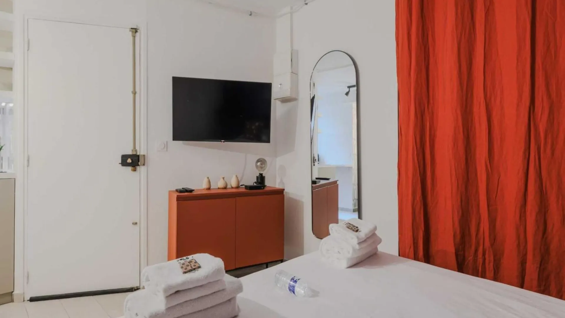 Welcoming Studio For 2 People - Epinettes Párizs Apartman